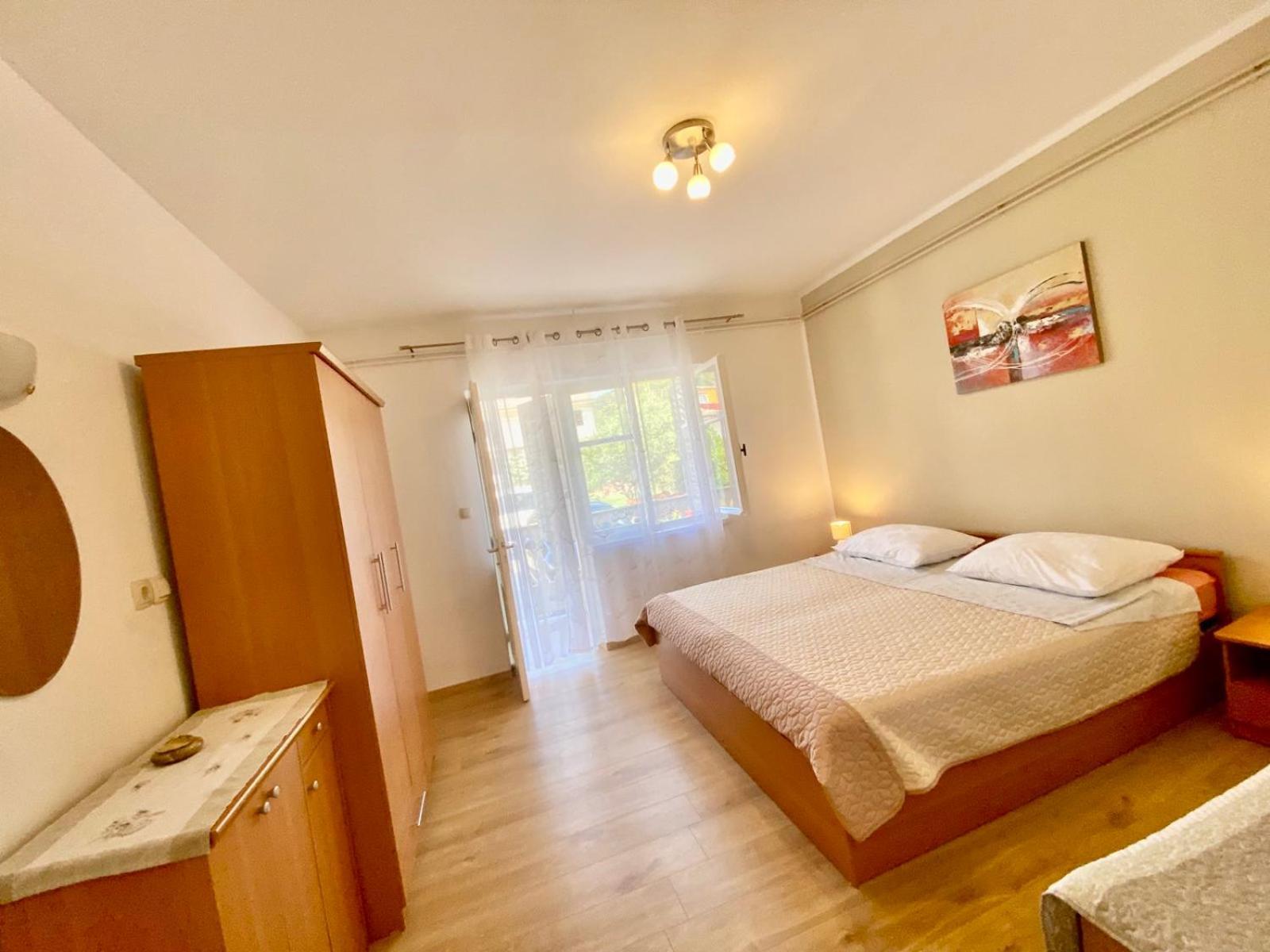 Apartmani Franciska Rab Town Exteriér fotografie