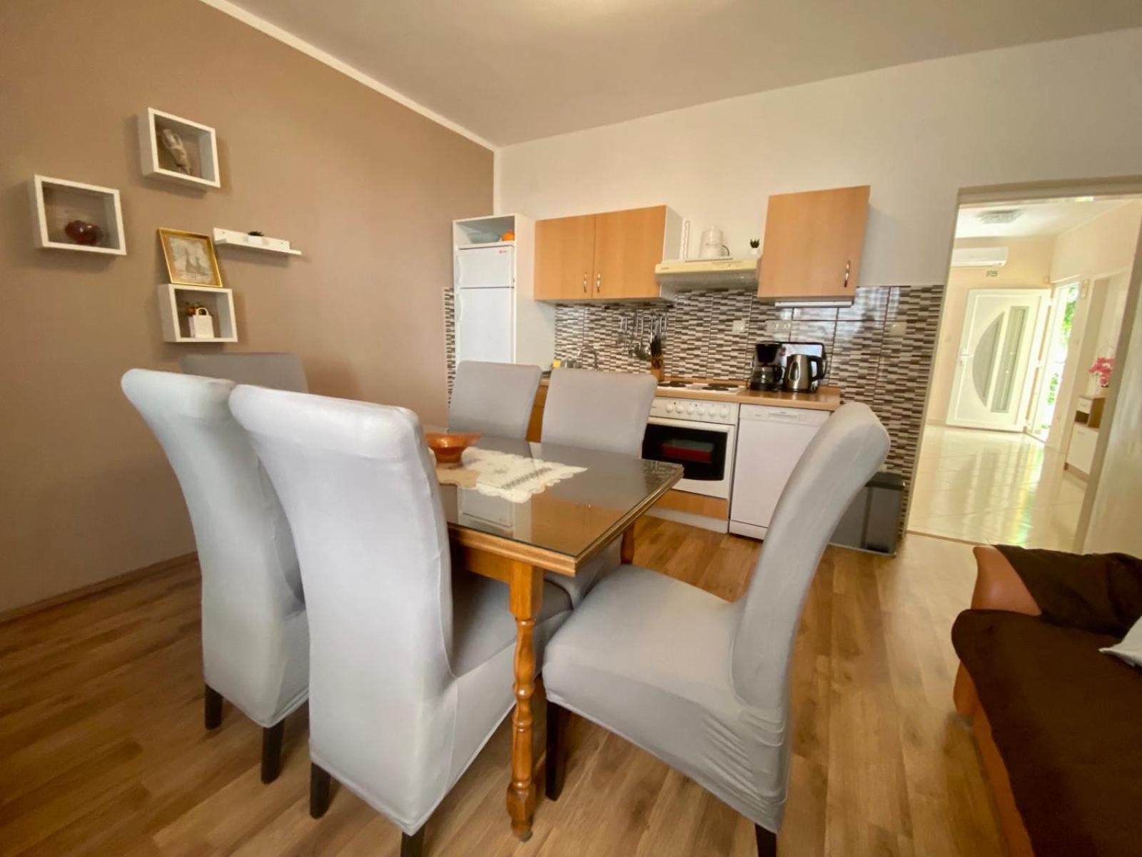 Apartmani Franciska Rab Town Exteriér fotografie