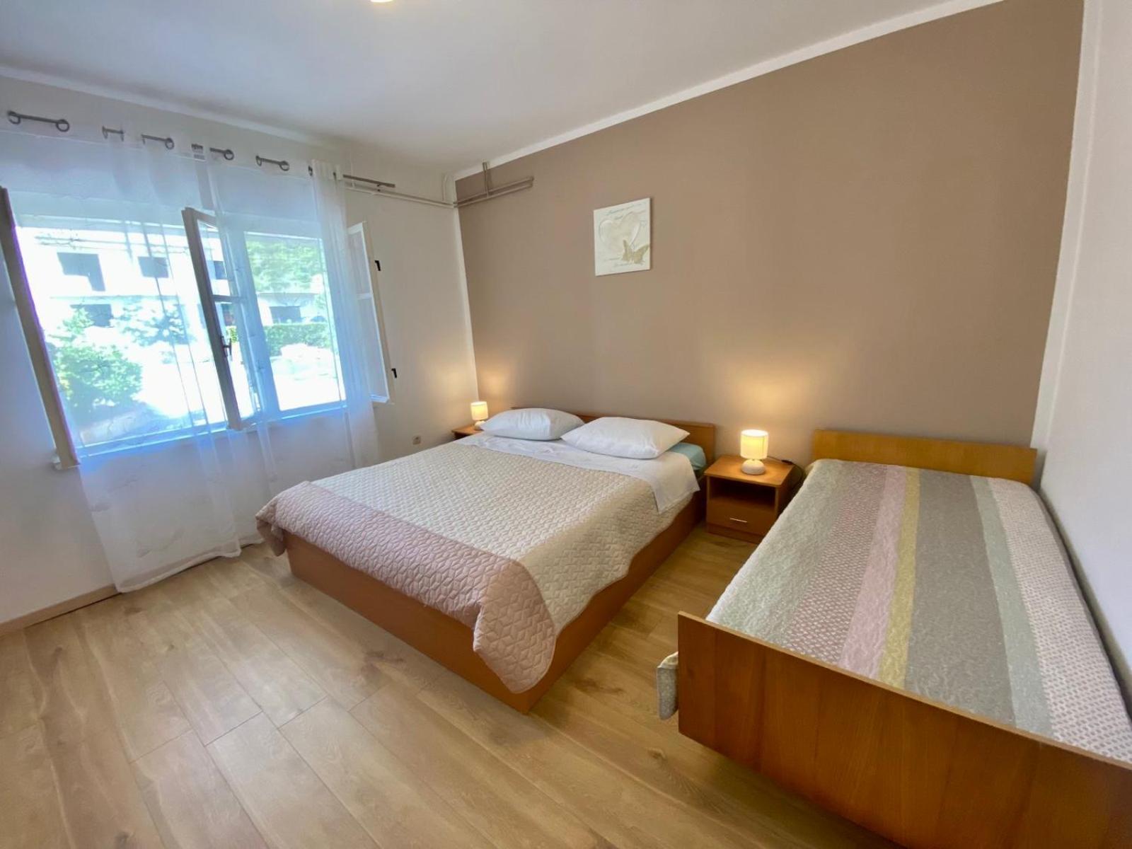 Apartmani Franciska Rab Town Exteriér fotografie