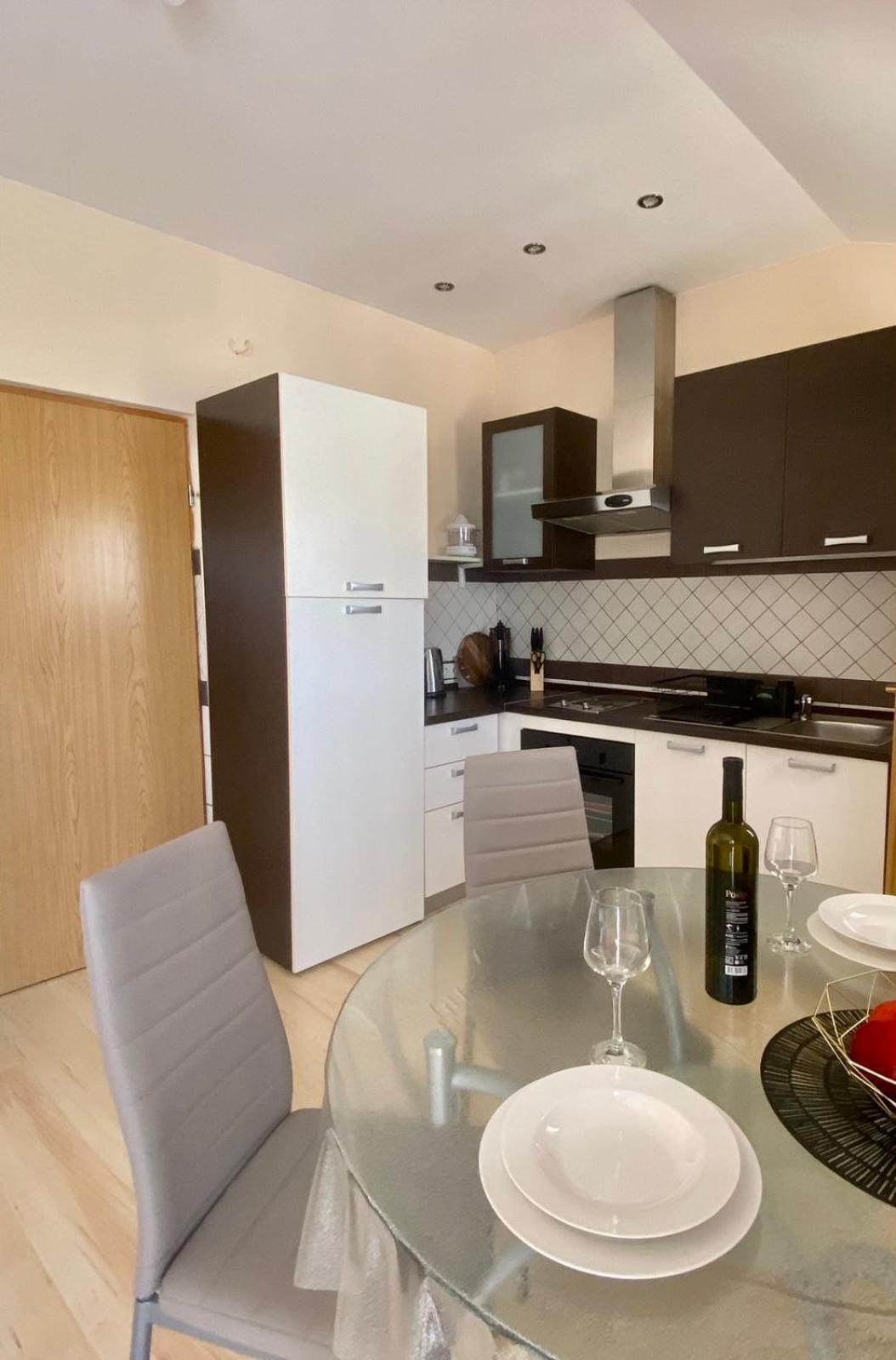 Apartmani Franciska Rab Town Exteriér fotografie