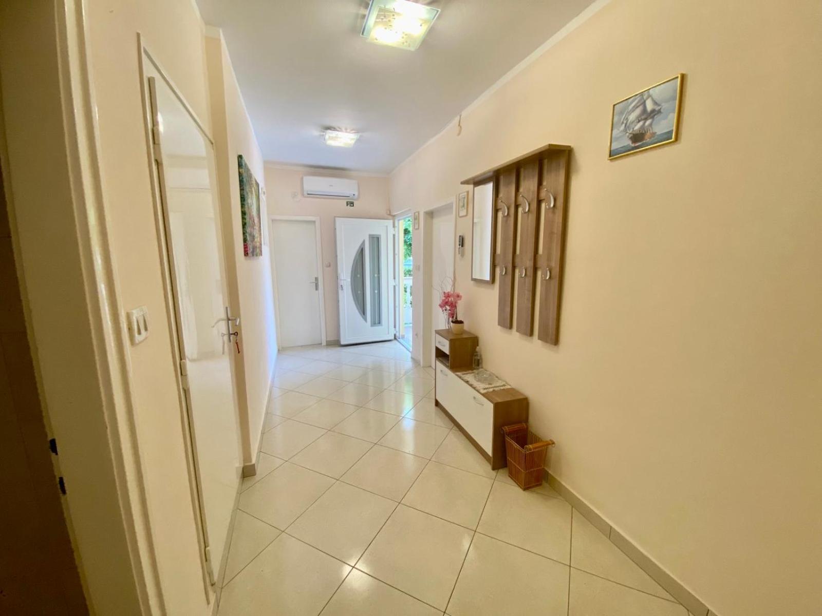 Apartmani Franciska Rab Town Exteriér fotografie