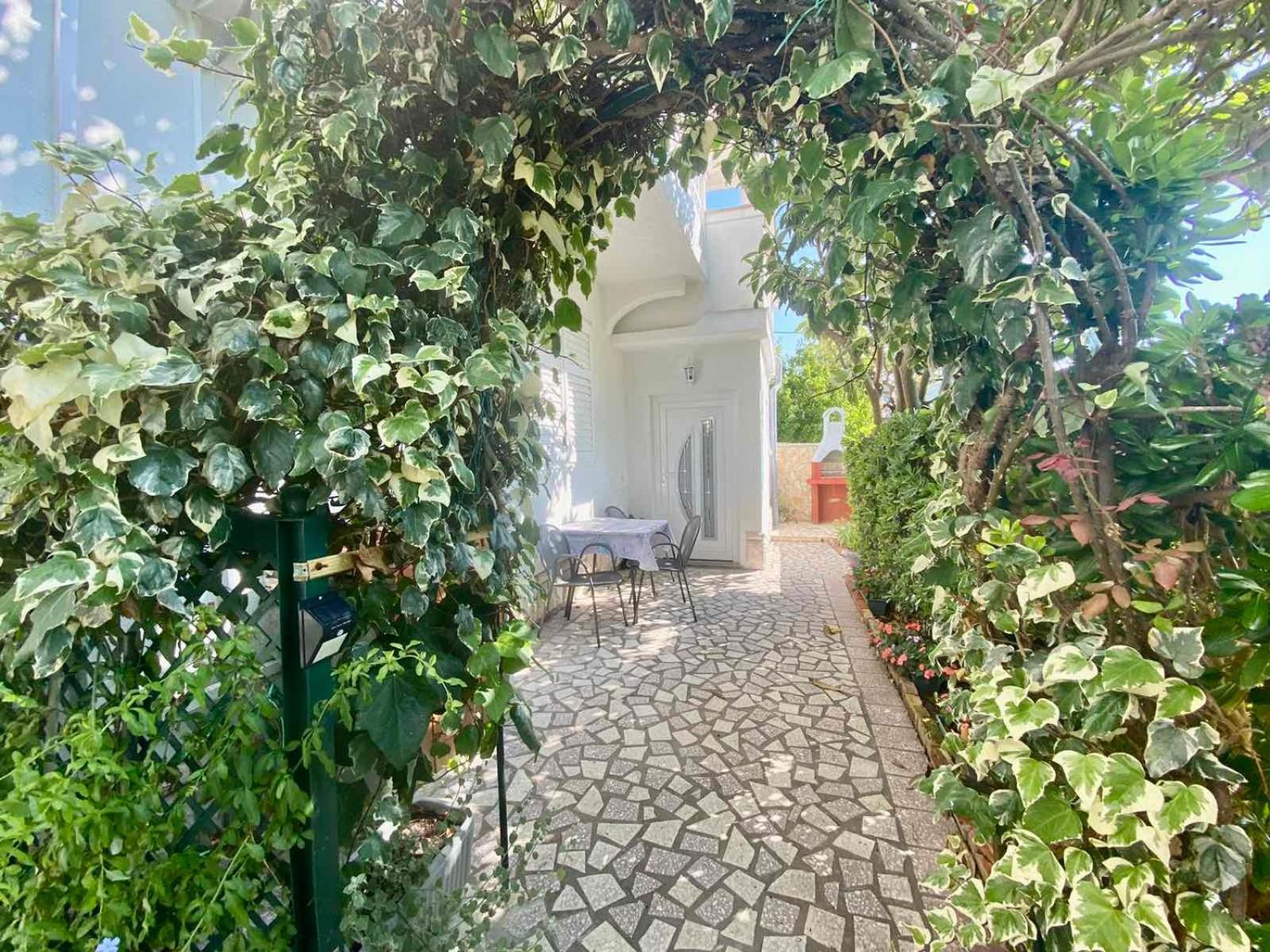 Apartmani Franciska Rab Town Exteriér fotografie