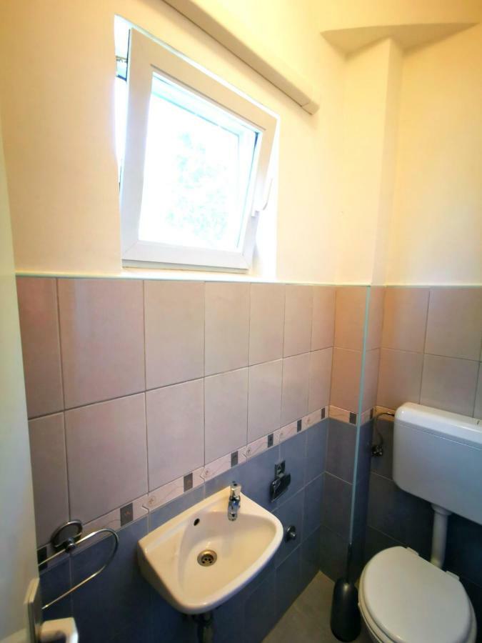 Apartmani Franciska Rab Town Exteriér fotografie