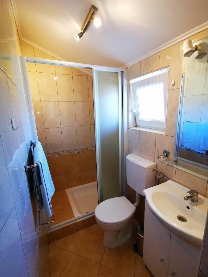 Apartmani Franciska Rab Town Exteriér fotografie